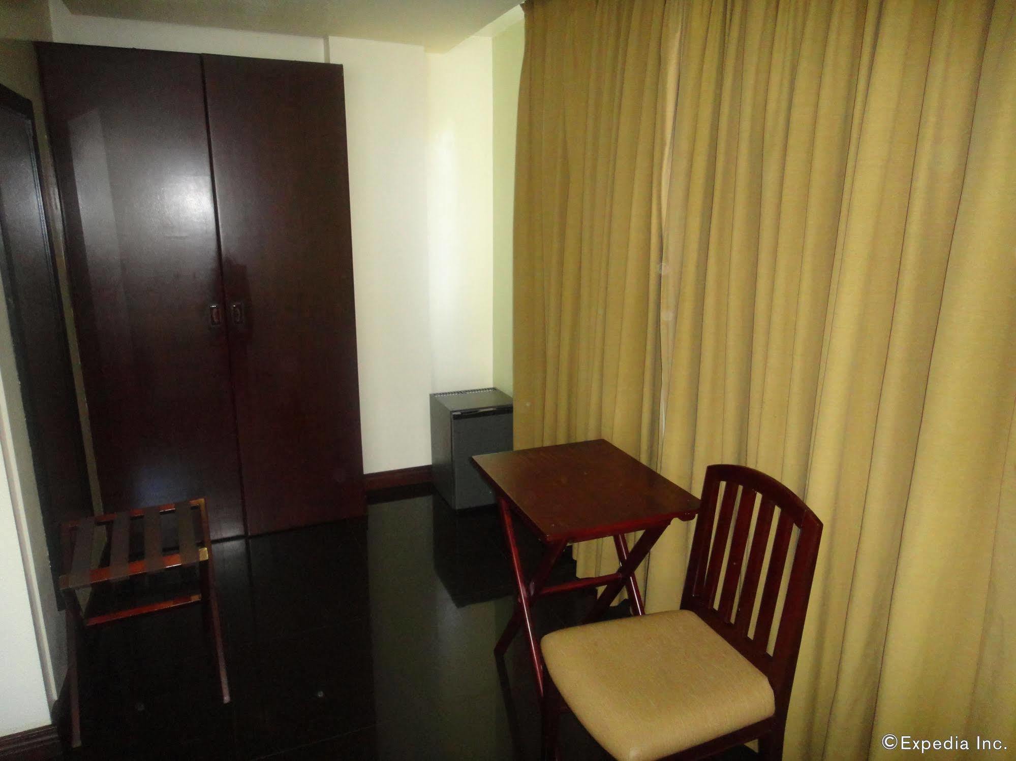 Hotel Centro Puerto Princesa Near Airport Ngoại thất bức ảnh