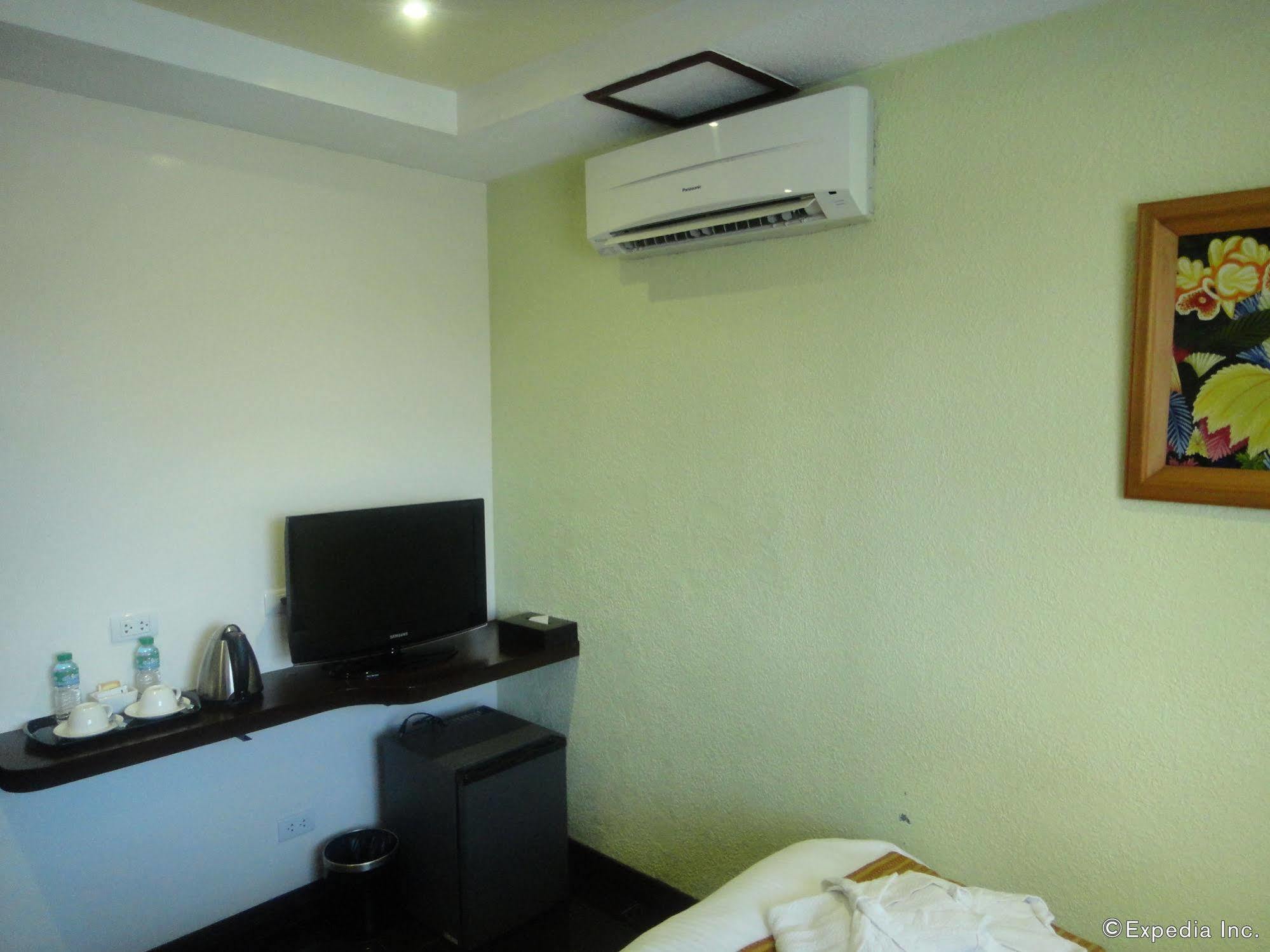 Hotel Centro Puerto Princesa Near Airport Ngoại thất bức ảnh