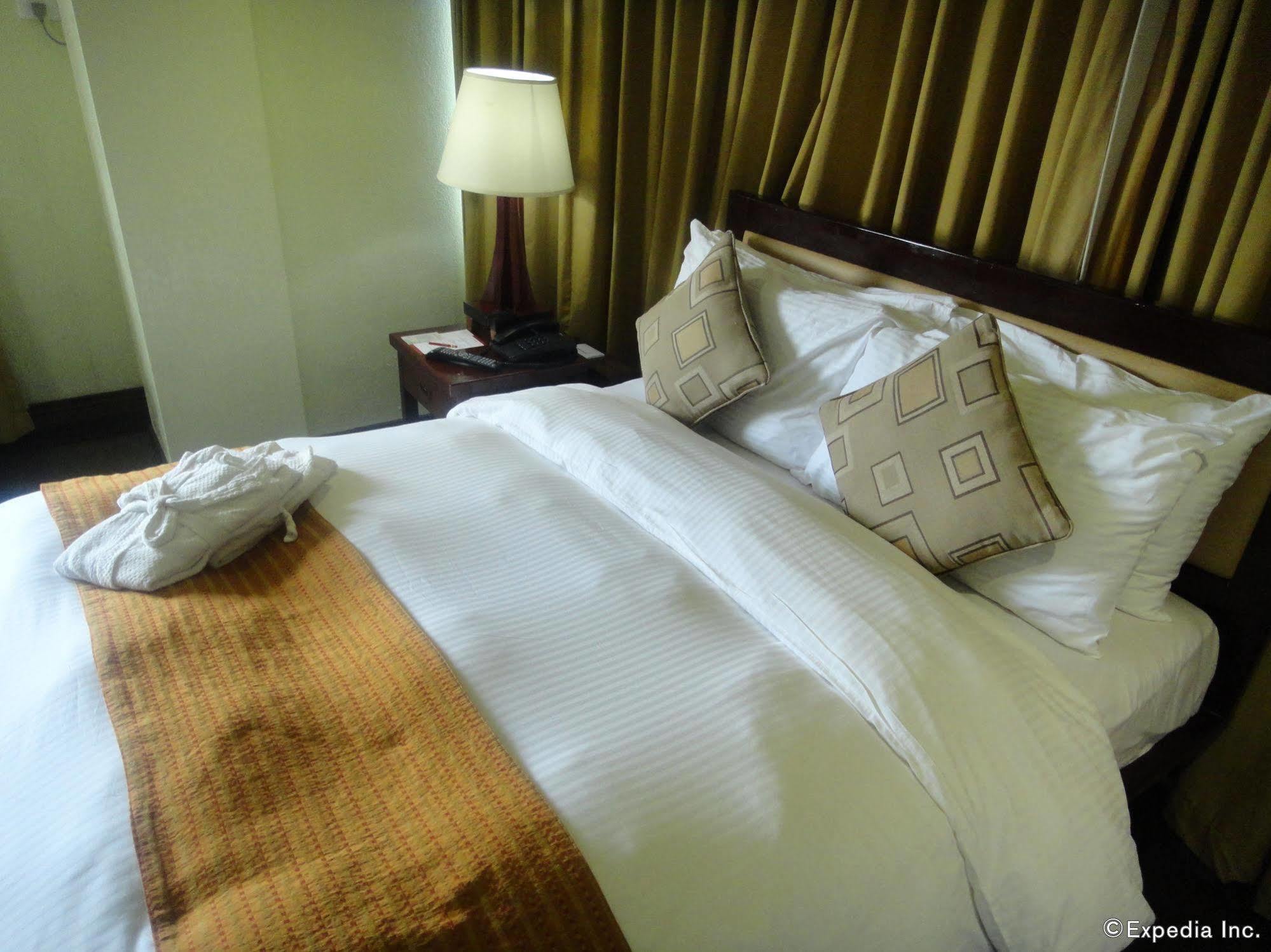 Hotel Centro Puerto Princesa Near Airport Ngoại thất bức ảnh