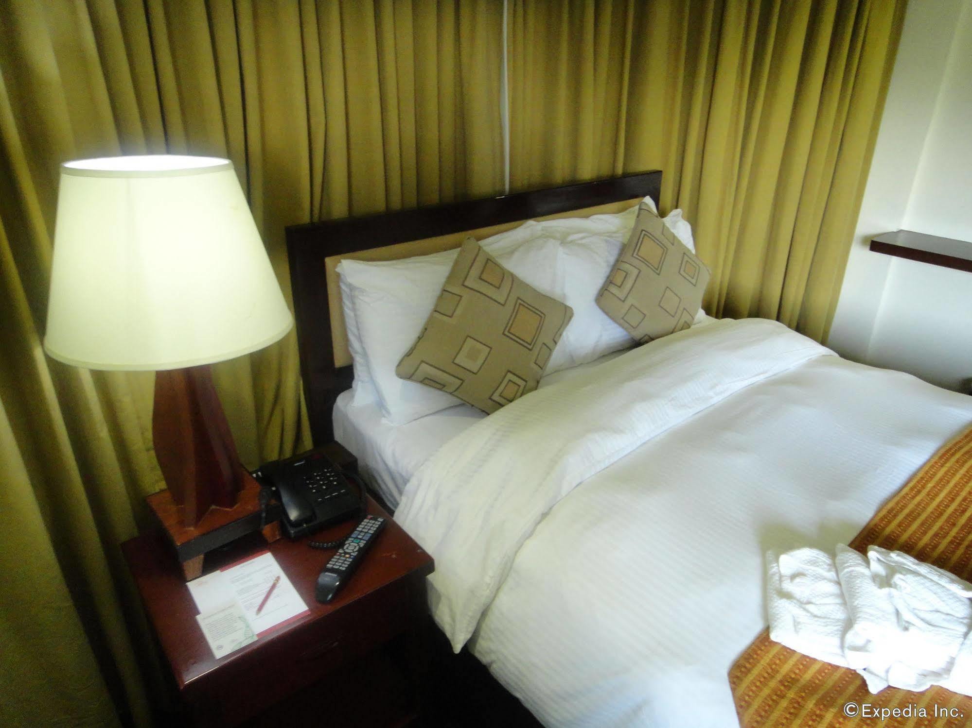 Hotel Centro Puerto Princesa Near Airport Ngoại thất bức ảnh