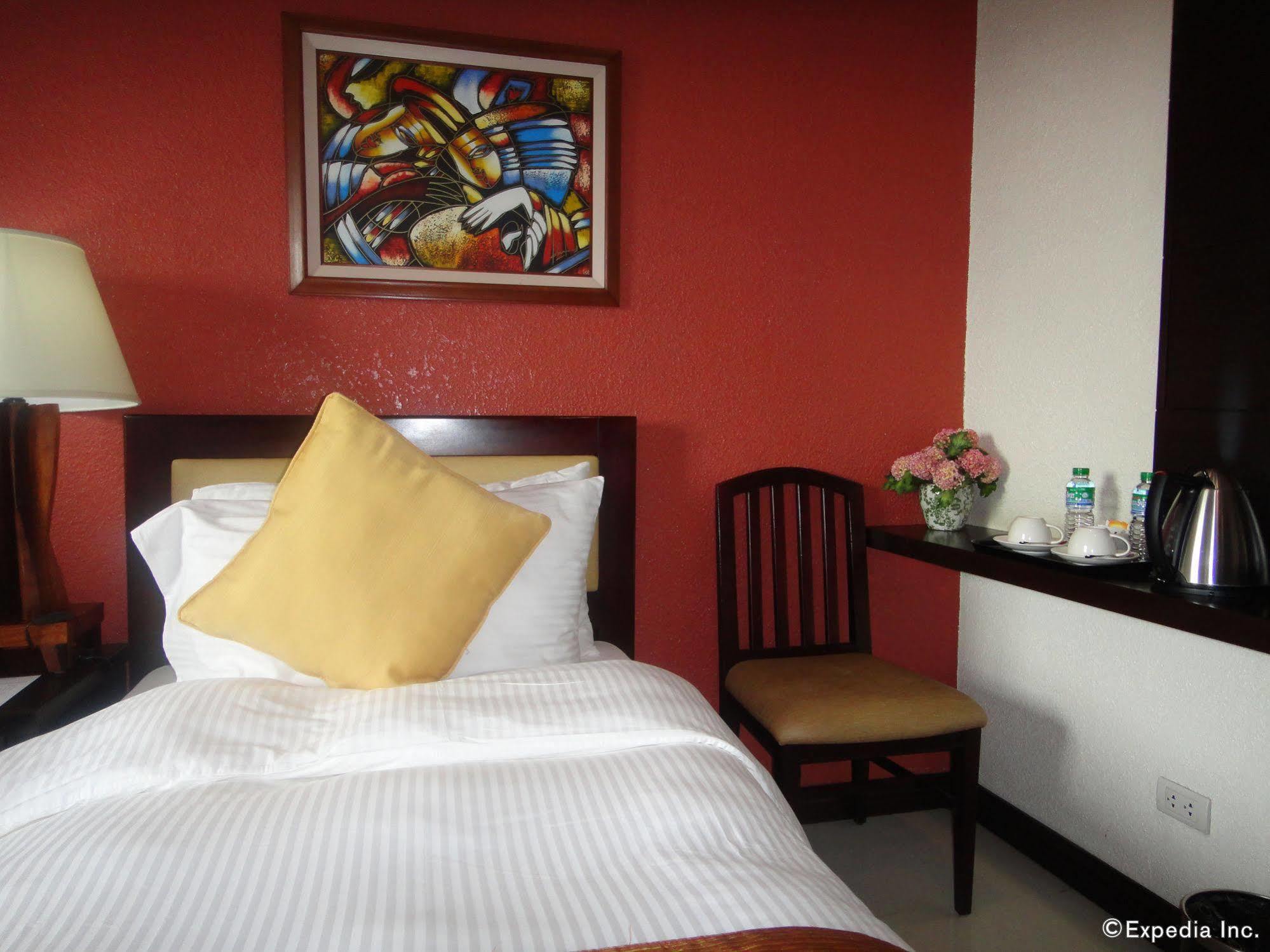 Hotel Centro Puerto Princesa Near Airport Ngoại thất bức ảnh
