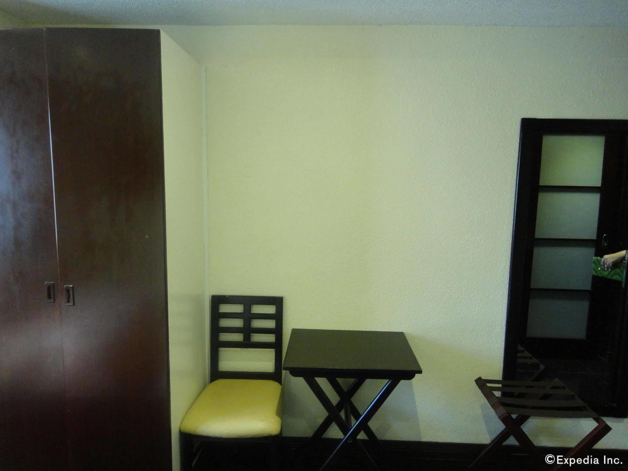 Hotel Centro Puerto Princesa Near Airport Ngoại thất bức ảnh
