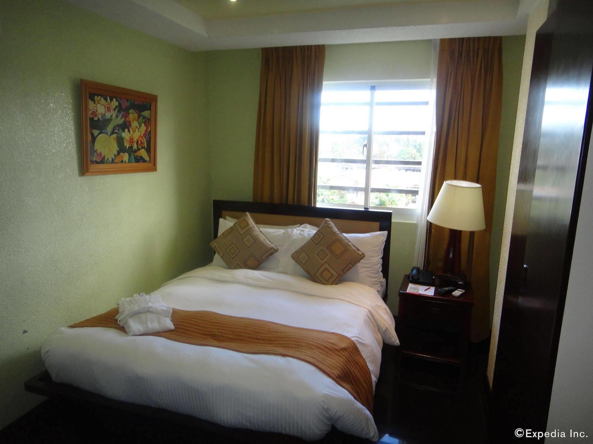 Hotel Centro Puerto Princesa Near Airport Ngoại thất bức ảnh